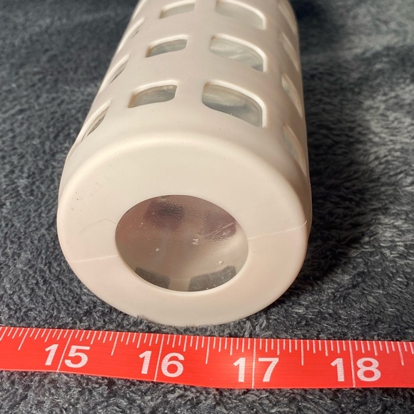 Glass Water Bottles with Silicone Sleeves - Green and Cream - Picture 8 of 8